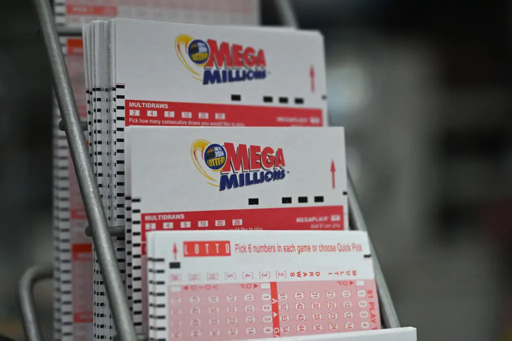 Mega Millions player wins 0M jackpot